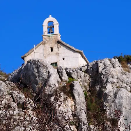 Stipeta * Podstrana